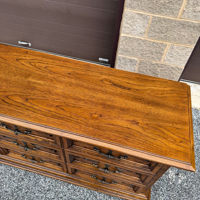 1970s Henredon Fine Furniture Spanish Revival Oak 9 Drawer Rolling Low Dresser For Sale - Image 9 of 15