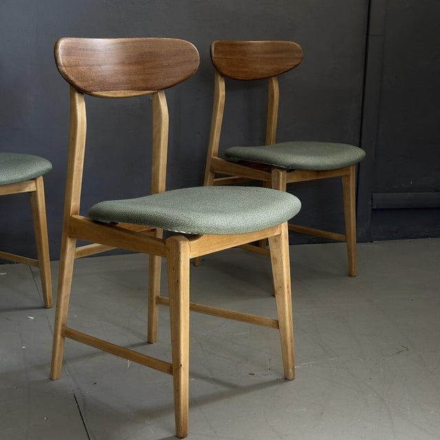 Mid-Century Modern Dining Chairs in Wooden Frame and Fabric Seat, 1960s, Set of 4 For Sale - Image 3 of 12