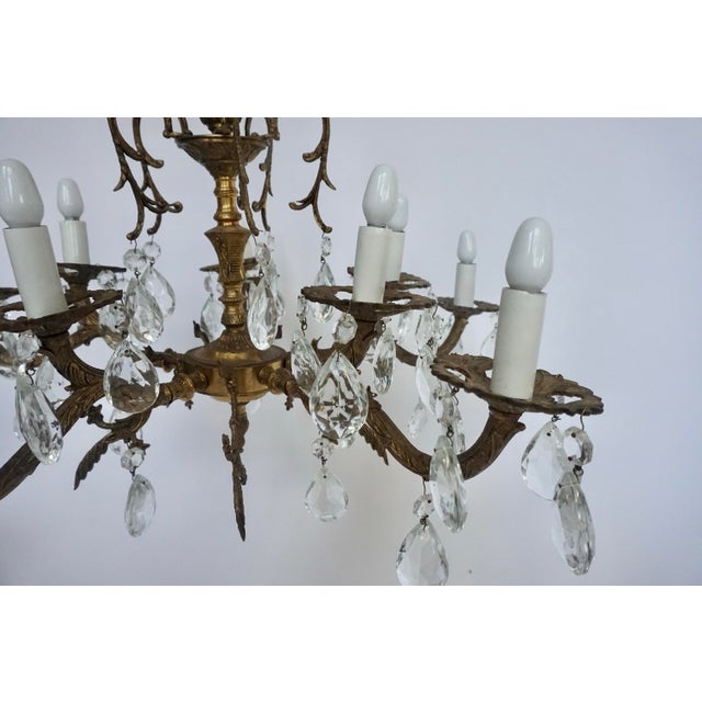 1950s Mid-20th Century Spanish Cast Brass & Crystal Chandelier For Sale - Image 5 of 8