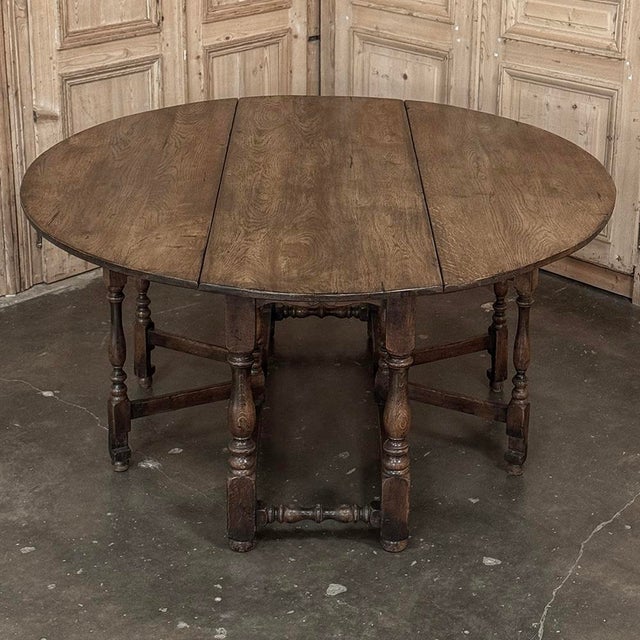 Early 19th Century Antique English Oak Gateleg Dining Table For Sale - Image 15 of 18