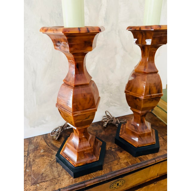 This is a pair of vintage table lamps by the Stiffel Company, known for their high-quality American mid-century lighting...