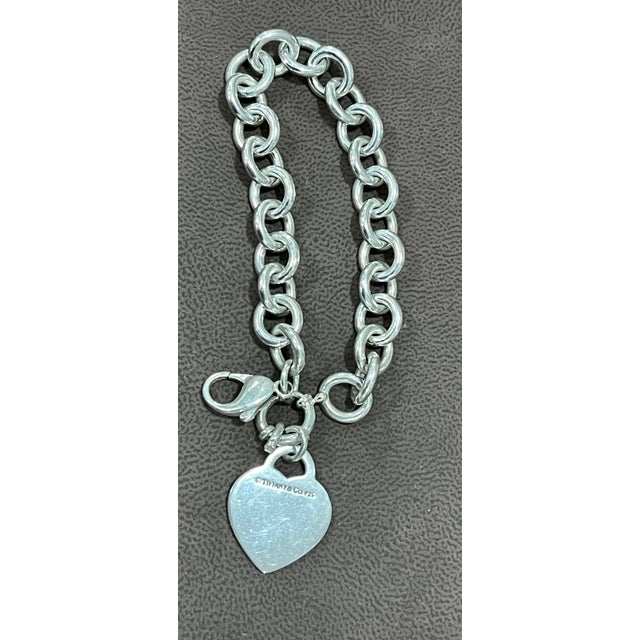 Modern Tiffany & Co. Sterling Silver Heart Tag Charm Bracelet Tiffany & Co. In Box For Sale - Image 3 of 8