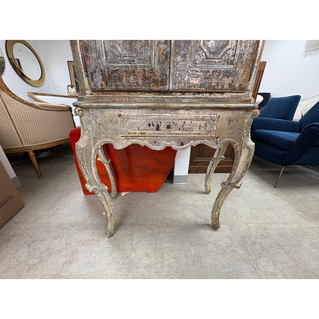 18th Century Venetian Baroque Silver Giltwood Cabinet For Sale - Image 10 of 17