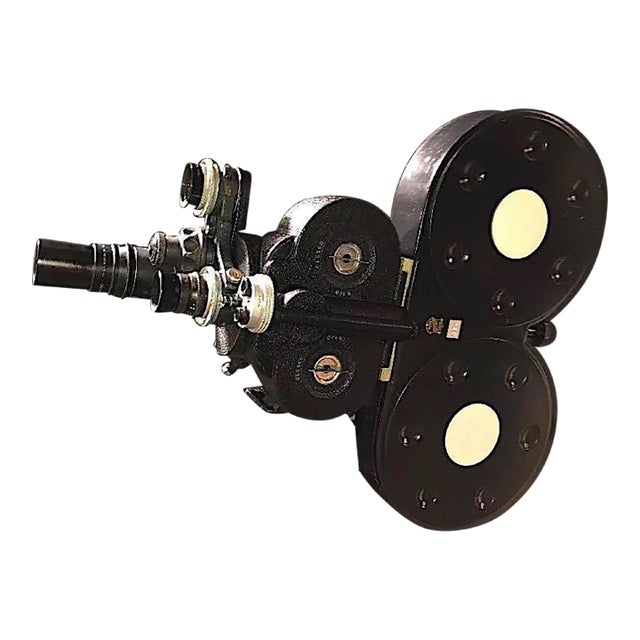 Circa 1930s Bell & Howell 35mm Eyemo Movie Camera For Sale