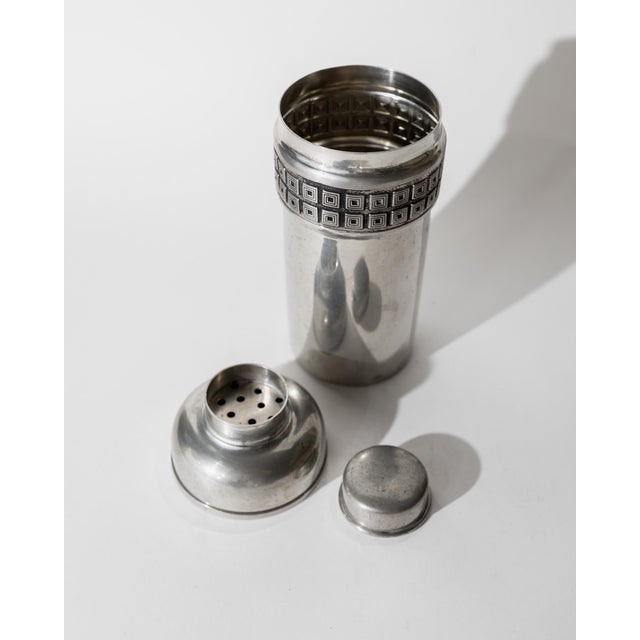Vintage Art Deco Style Pewter Cocktail Shaker with Strainer Lid and Ice Bucket with Scoop, Set of 3 For Sale - Image 6 of 13