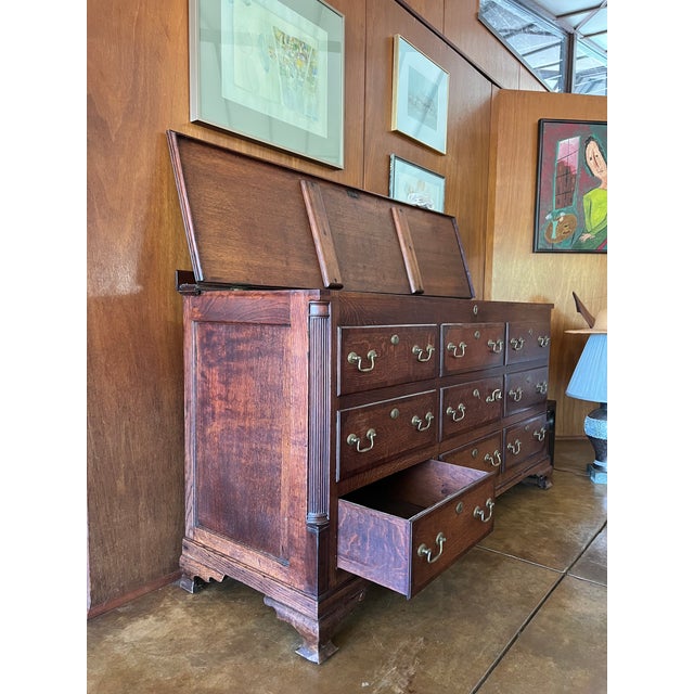 Late 18th Century Oak & Mahogany Mule Chest For Sale In Los Angeles - Image 6 of 14