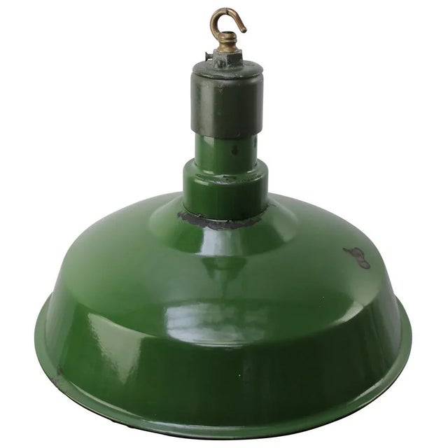 American vintage industrial hanging pendant. Green enamel with white interior. Metal top. E27/E26 Up to 250V (Europe/UK...