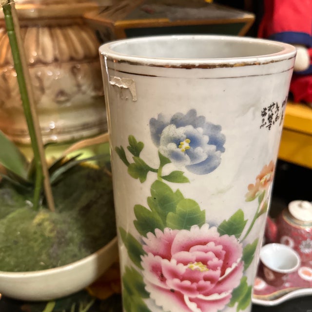 Asian Vintage Asian Style White Ceramic Skinny Vase With Floral Accents For Sale - Image 3 of 8