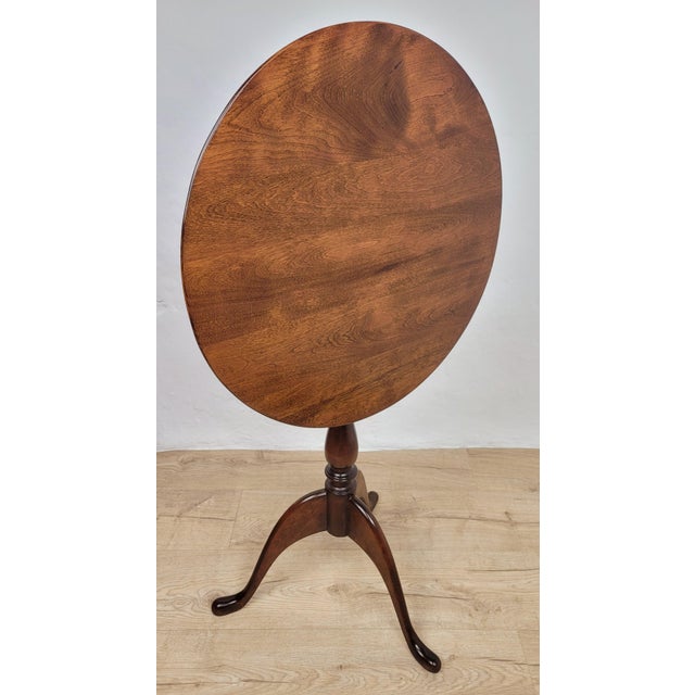 Mid-Century English Tripod Occasional Tilt Top Table, 1940 For Sale - Image 4 of 18