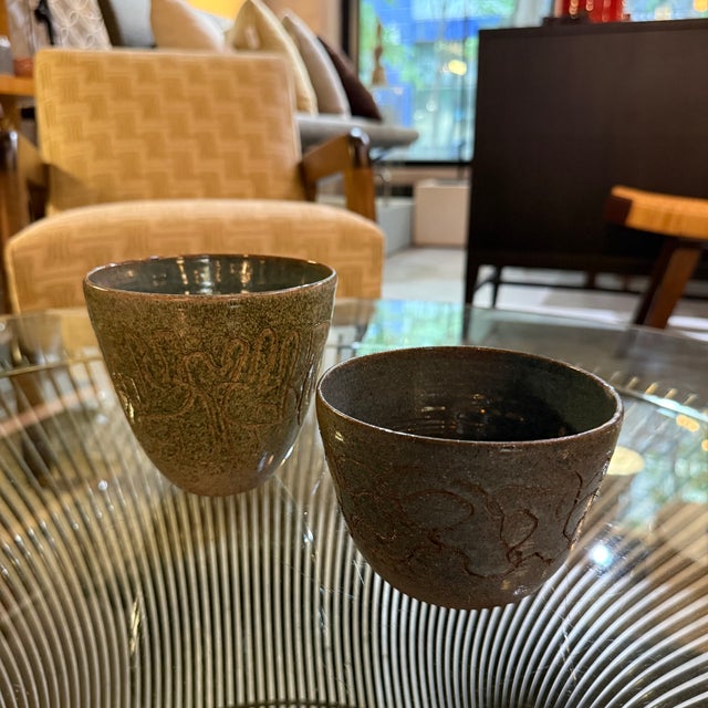 Set of 2 20thC. Mid-Century Modern Primitive Incised Art Pottery Bowls For Sale - Image 9 of 11