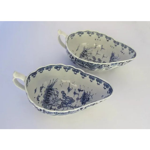 English English Worcester Blue and White Sauce Boats c 1775 Donut Tree Pattern - A Pair For Sale - Image 3 of 7