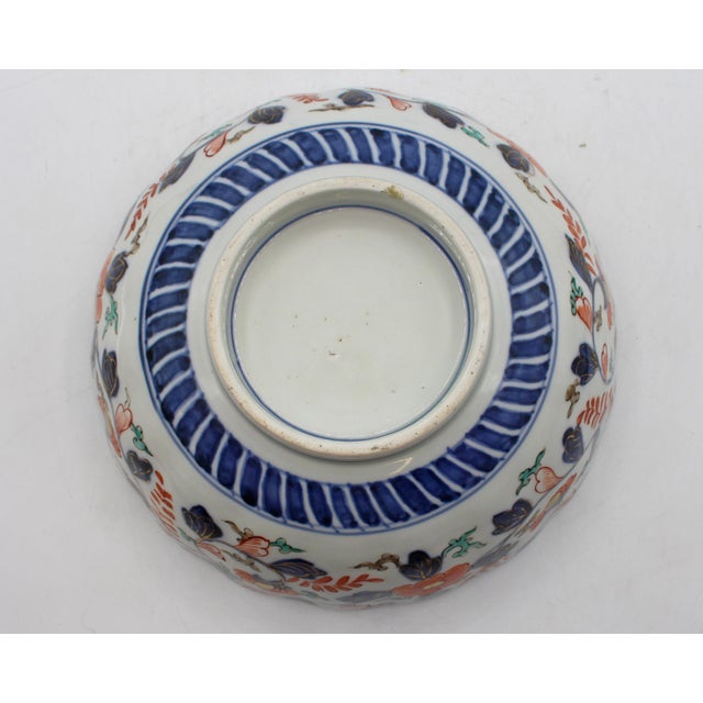 Circa 1860-80 Japanese Imari Scalloped Edge Bowl For Sale In Raleigh - Image 6 of 6