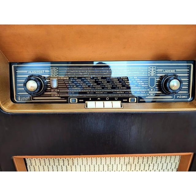 SUPRAPHON Radio - Turntable, Czechoslovakia, 1960s, Vintage For sale a radio with a turntable from the Supraphon brand...