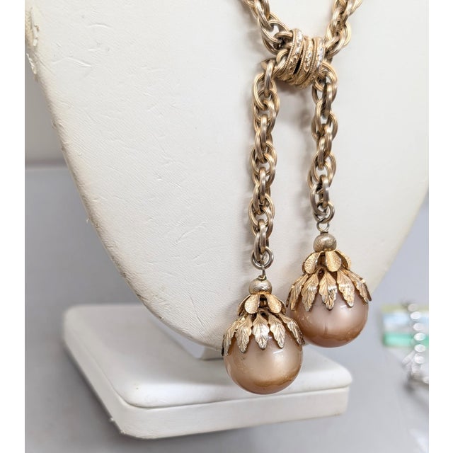 Vintage 1960s Signed Napier Goldtone "Peach" Moonglow Drops Necklace For Sale In Philadelphia - Image 6 of 11