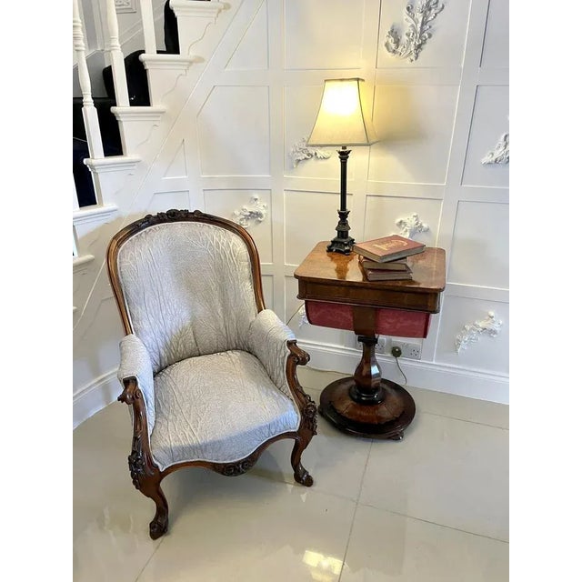 Fine quality antique victorian burr walnut freestanding sewing table having a fantastic quality burr walnut top, one...