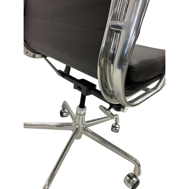 Mid-Century Modern Herman Miller Dark Brown Leather Soft Pad Management Chair by Eames For Sale - Image 3 of 6