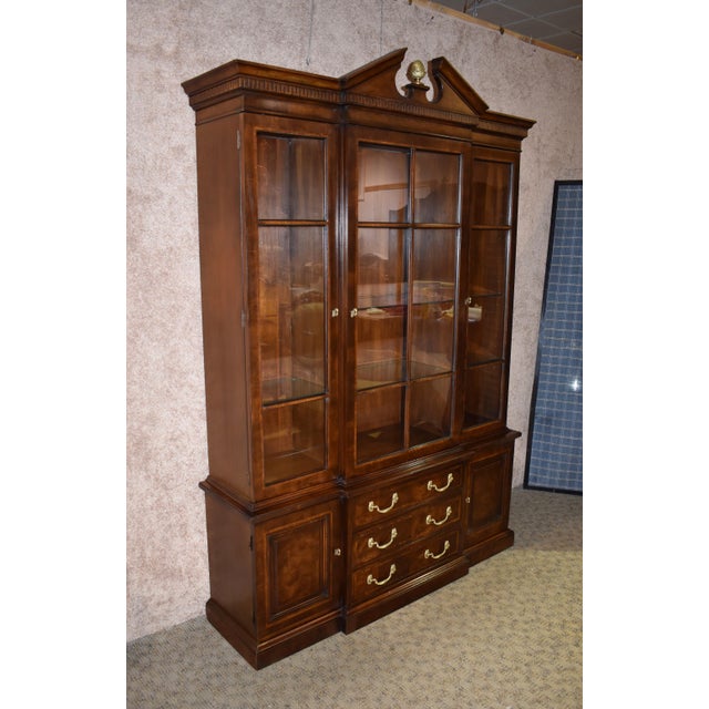 1960’s Vintage Henredon Inlaid Federal Style China Cabinet | Chairish