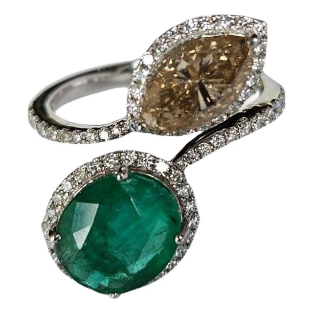 Set in 18k Gold, 2.72 Carats, Natural Zambian Emerald & Diamond Engagement Ring, Size 6.5 For Sale