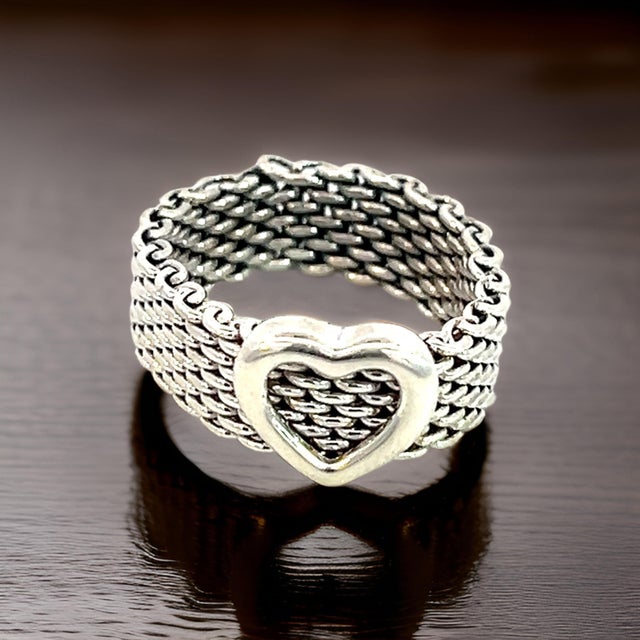 Metal 1990s Tiffany & Co Estate Somerset Heart Ring Size 5.5 Sterling Silver 6.5 mm For Sale - Image 7 of 10