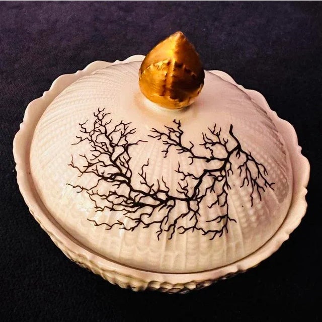 French 1980s A. Giraud & Brousseau for Limoges Porcelain Sugar Bowl and Lid White Texture With Charcoal Coral Details For Sale - Image 3 of 6