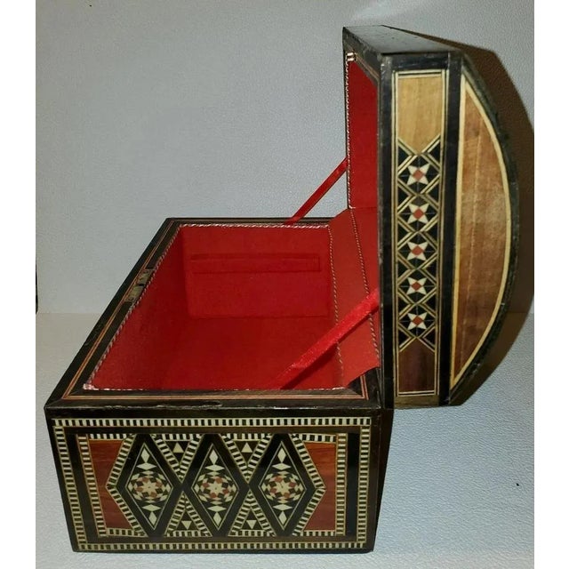 1960s Moroccan Mother of Pearl Inlay Jewelry Box With Suede Interior For Sale - Image 4 of 6