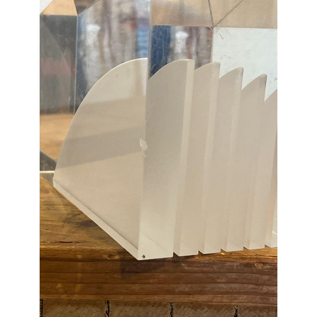 1970s Mid-Century Modern Geometric Lucite Bookend For Sale In Seattle - Image 6 of 9