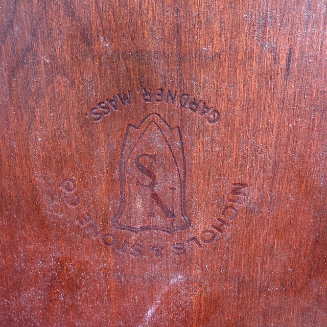 Vintage Nichols & Stone American Traditional Solid Cherry Comb Back Windsor Dining Chair / Desk Chair For Sale - Image 11 of 15