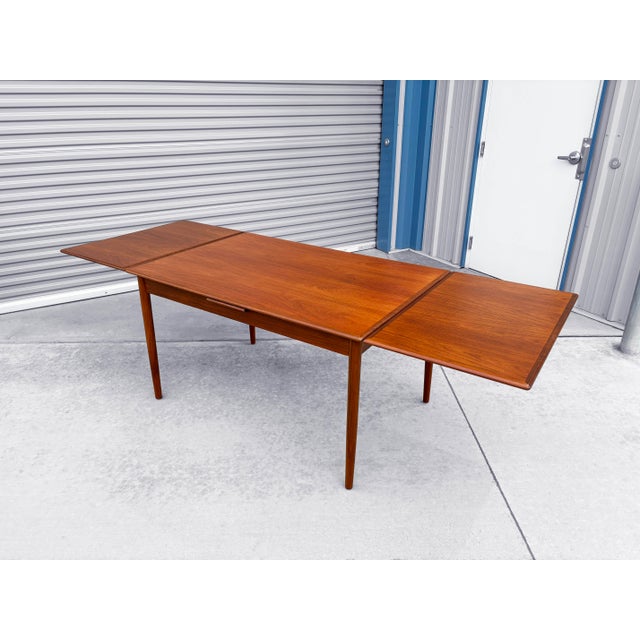 1960s Danish Modern Teak Extendable Dining Table by Am Mobler (Refinished) For Sale - Image 9 of 14