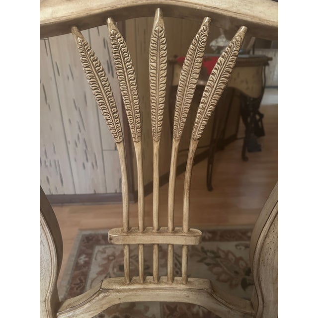 French Dexter Heritage Dining Room Set For Sale - Image 3 of 7