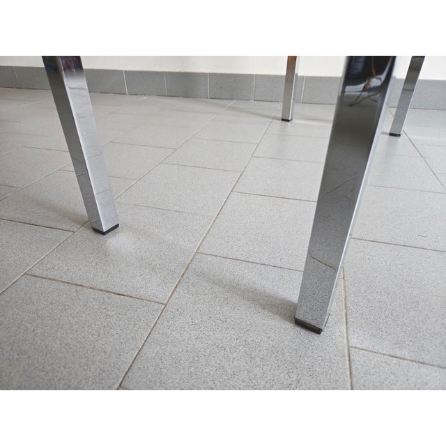 Height 75 cm. Height of the lower tray 50.5 cm. Length 140 cm. Width 80 cm. Superb vintage desk, very well made.