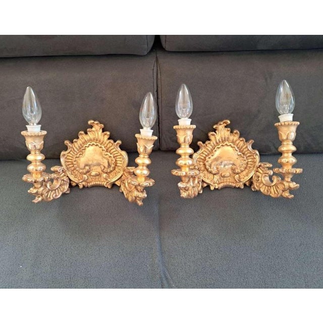 Wood 19th Century Pair of Revival Baroque Giltwood Wall Sconces, 19th Century. For Sale - Image 7 of 10