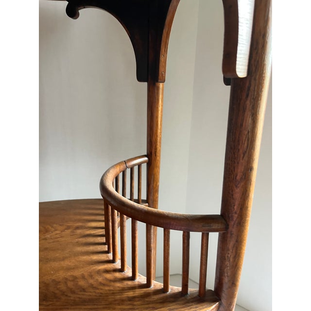 Traditional Antique Oval Occasional Table With Lower Shelf and Spindle Rail For Sale - Image 3 of 15