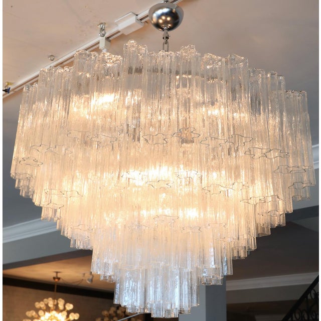 Mid-Century Modern Adesso Imports Round Tiered Murano Chandelier With Wavy Clear Glass For Sale - Image 3 of 7