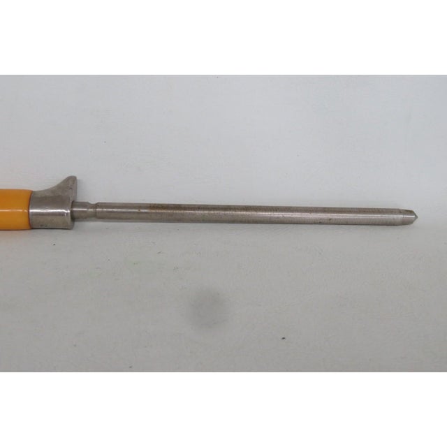 Mid-Century Modern Knife Sharpening Steel Rod Mid Century Style Butterscotch Bakelite Handle 5100b For Sale - Image 3 of 10