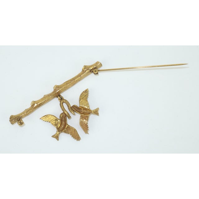 Late 20th Century Vintage Victorian Style Gold Plated Love Birds Brooch For Sale - Image 5 of 10