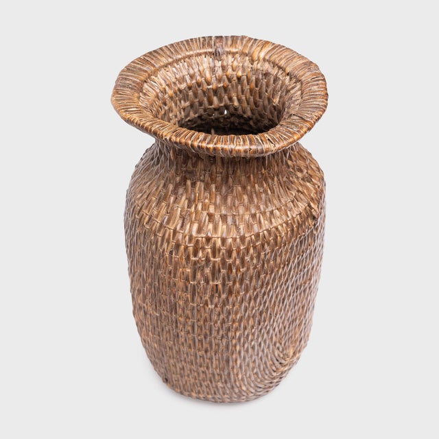 Chinese Vintage Chinese Woven Fantail Basket, Early 20th Century For Sale - Image 3 of 4