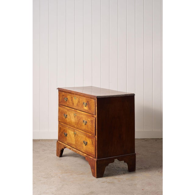 Traditional 19th Century Walnut Crossbanded 3-Drawer Chestv For Sale - Image 3 of 12
