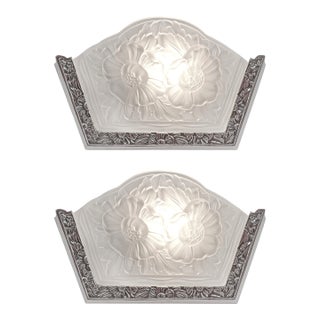 1930s French Art Deco Wall Sconces by Cristalleries De Verdun France - a Pair For Sale