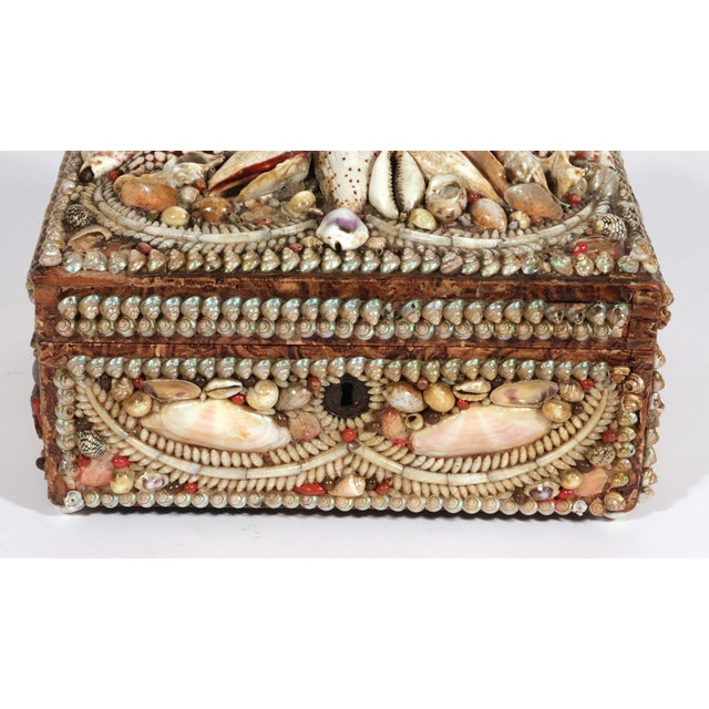 Late 19th Century Victorian Shell Encrusted Box With Mirror and Pincushion Interior, 19th Century For Sale - Image 5 of 13