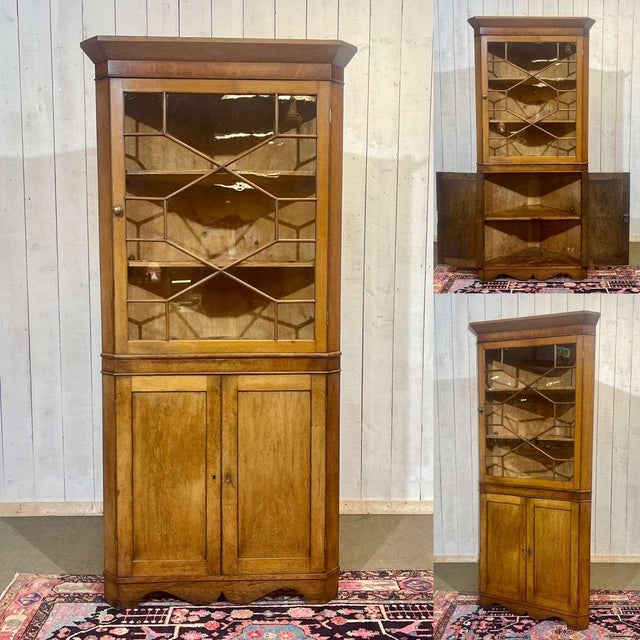 English Corner Cabinet in Oak and Mahogany For Sale - Image 18 of 18