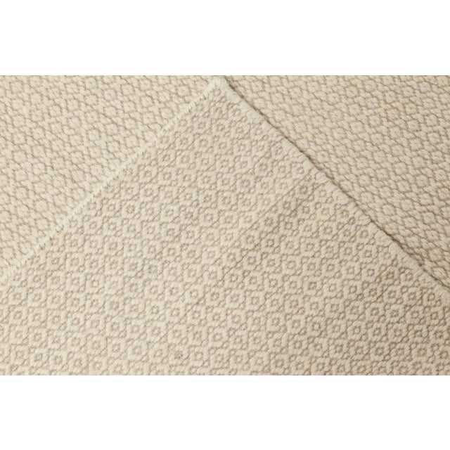 Modern Solid Beige Flat-Weave Rug by Doris Leslie Blau For Sale In New York - Image 6 of 6