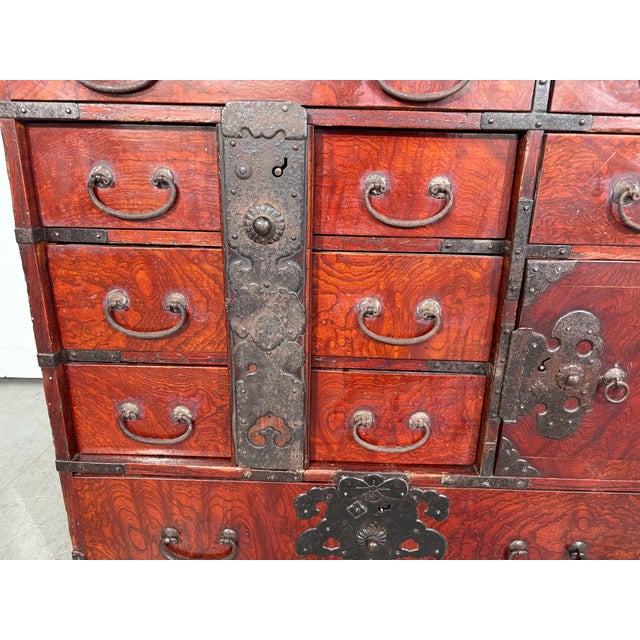 A Japanese Meiji period keyaki wood Sendai tansu clothing chest from the late 19th century, with hand-cut iron hardware.