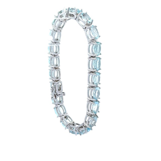 14k White Gold Aquamarine Tennis Bracelet For Sale - Image 4 of 5