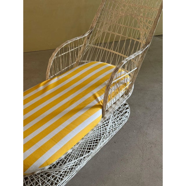 White Mid-Century Modern Spun Fiberglass Lounge Chair by Russell Woodard, 1960s For Sale - Image 8 of 14