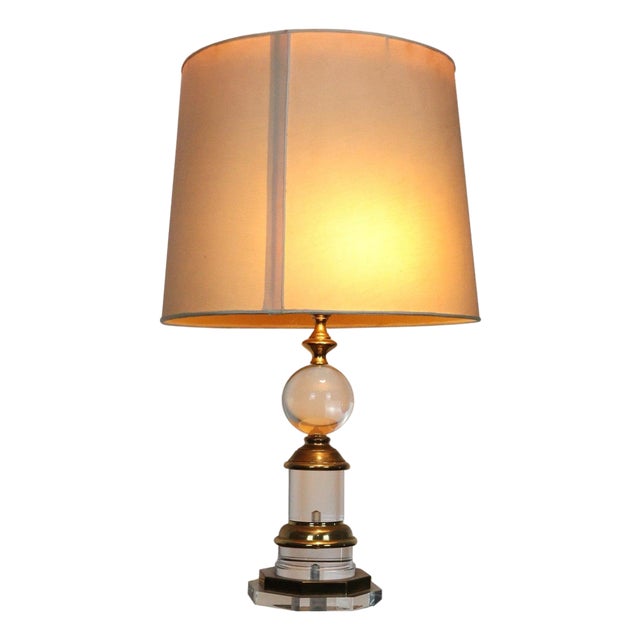 Modernist Hollywood Regency Lamp in Acrylic and Brass, 1970s For Sale