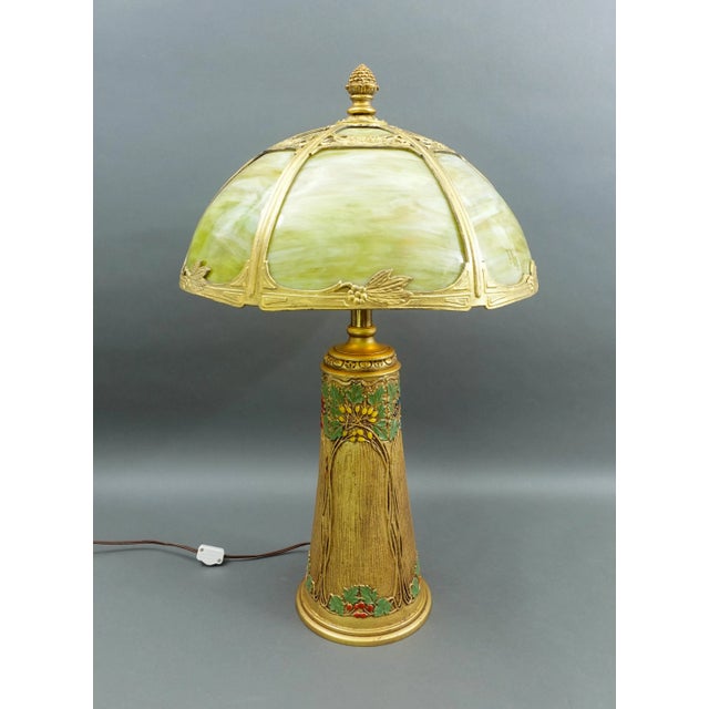 Art Nouveau Early 20th Century Bradley & Hubbard Antique Hand Painted Gold Gilt Slag Glass Table Lamp For Sale - Image 3 of 11
