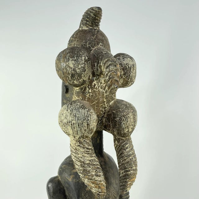 Early 20th Century Early 20th Century Baule Standing Female Figure Côte d'Ivoire MATTER COLLECTION For Sale - Image 5 of 10