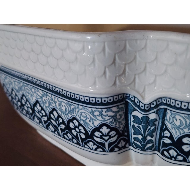 Large Antique French Square Bowl or Jardiniere from Le Grand Dépôt Emile Bourgeois, 19th Century For Sale - Image 9 of 18