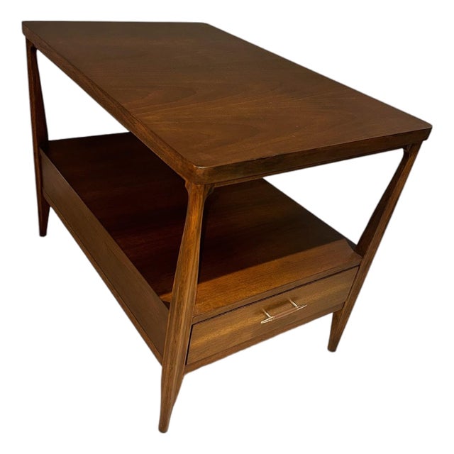 Broyhill Saga Collection 1960’s - Restored Vintage Mid-Century Modern Walnut Two-Tier Broyhill Saga End Table With Drawer & Original Hardware - Rare For Sale