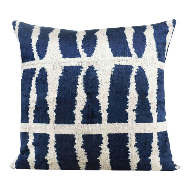Silk Velvet Navy Blue and Cream Euro Pillow For Sale